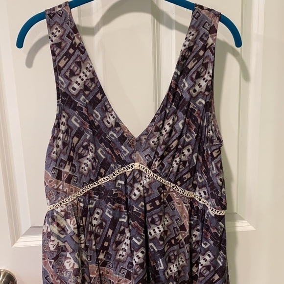 BB Dakota Flirty V Neck Dress - Picture 3 of 14